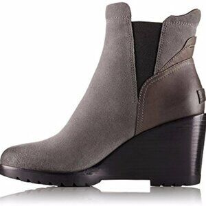 SOREL After Hours Chelsea Boots-like new condition
